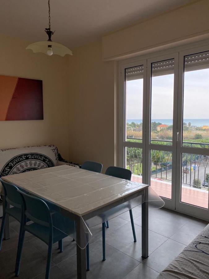 Appartamento Vista Mare Альбенга Экстерьер фото