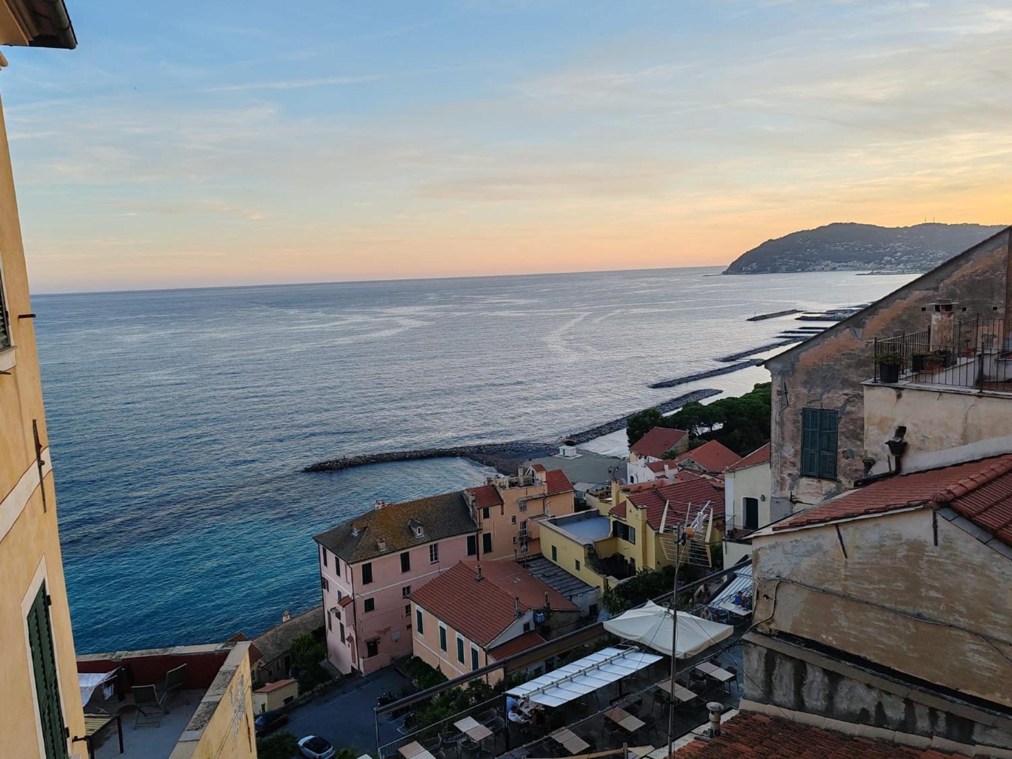 Appartamento Vista Mare Альбенга Экстерьер фото