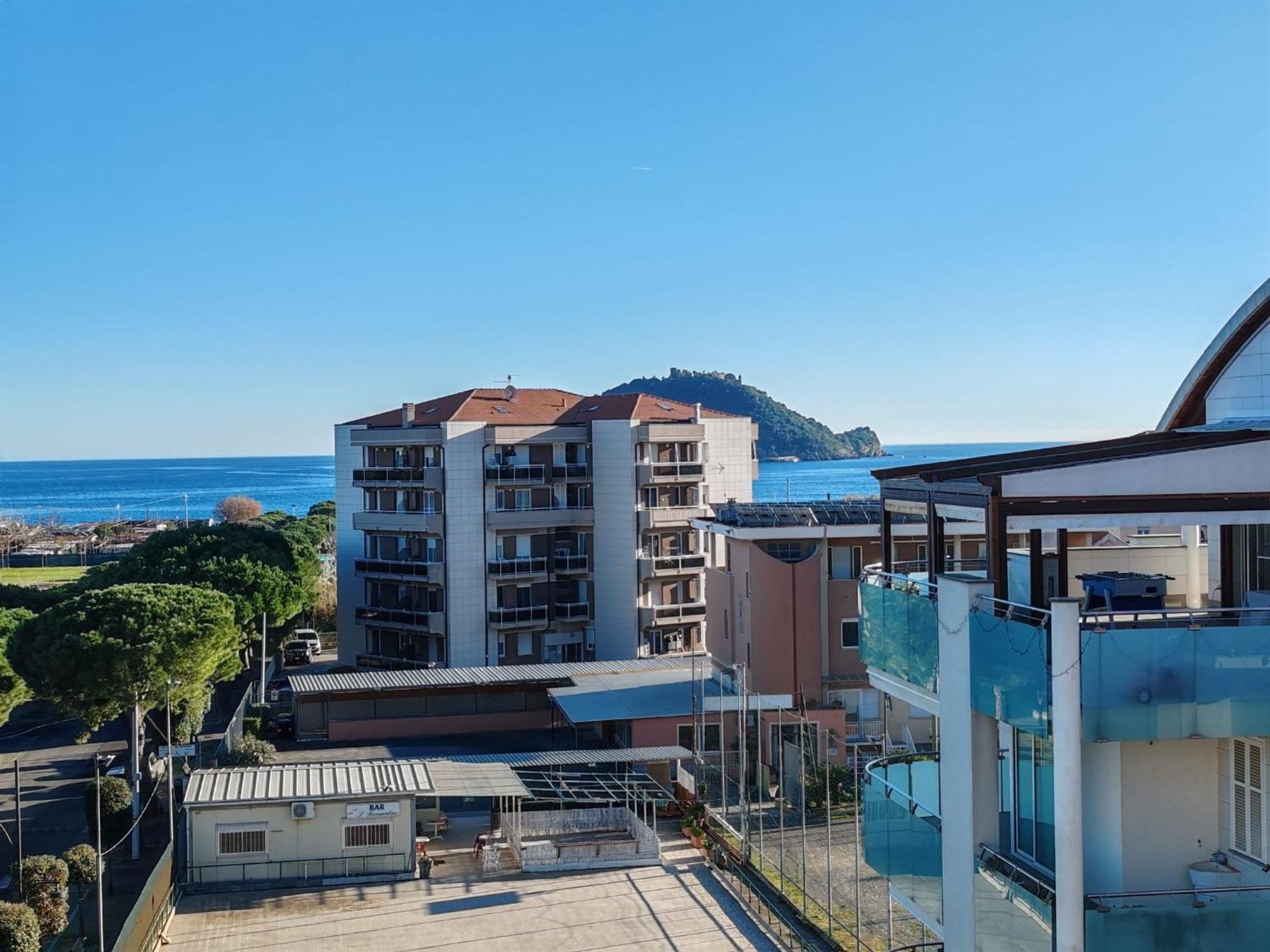 Appartamento Vista Mare Альбенга Экстерьер фото