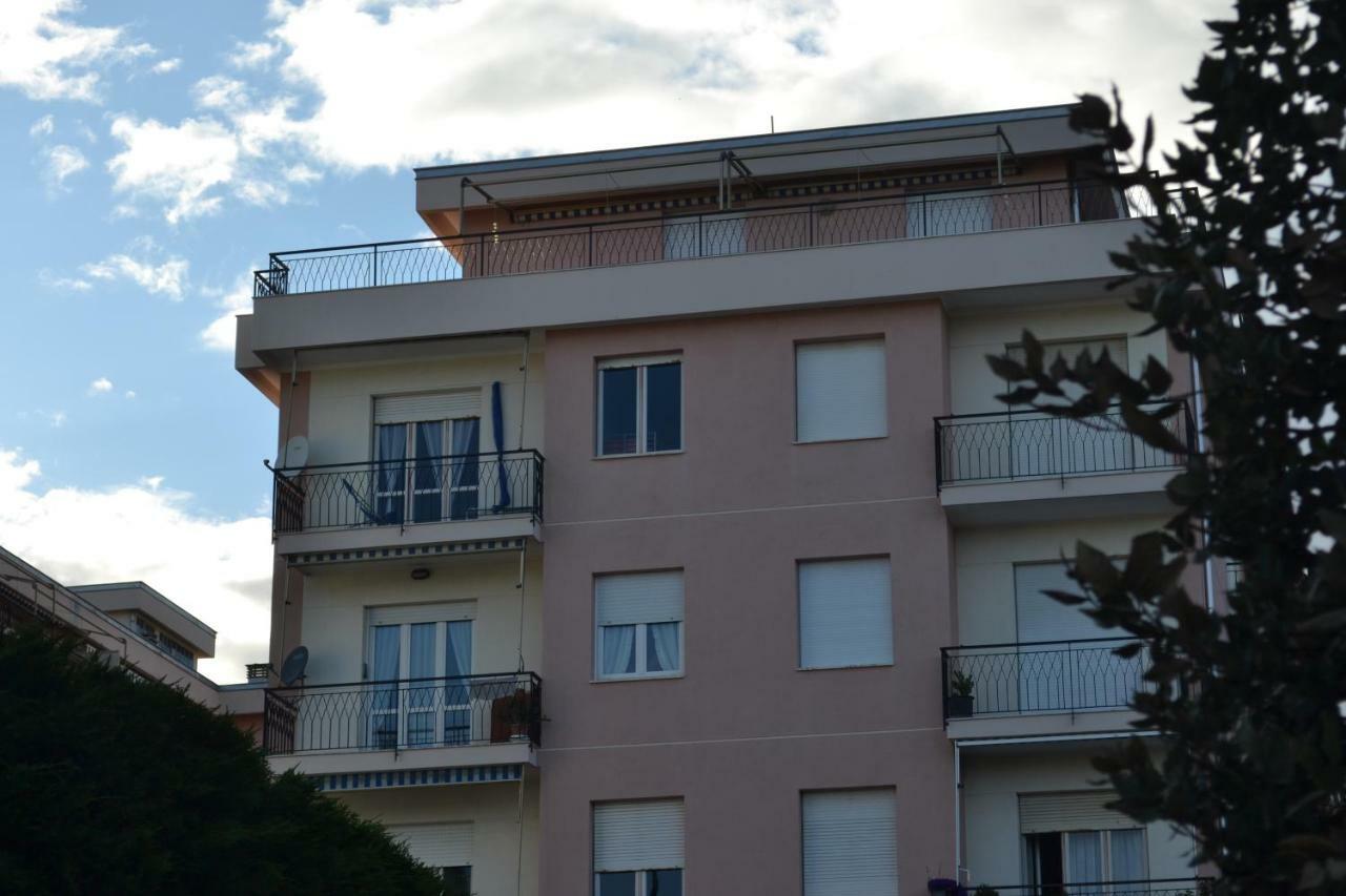 Appartamento Vista Mare Альбенга Экстерьер фото
