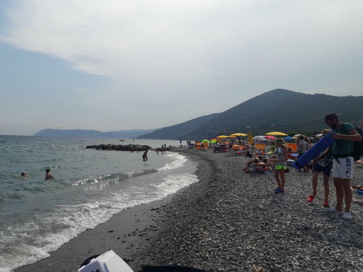 Appartamento Vista Mare Альбенга Экстерьер фото