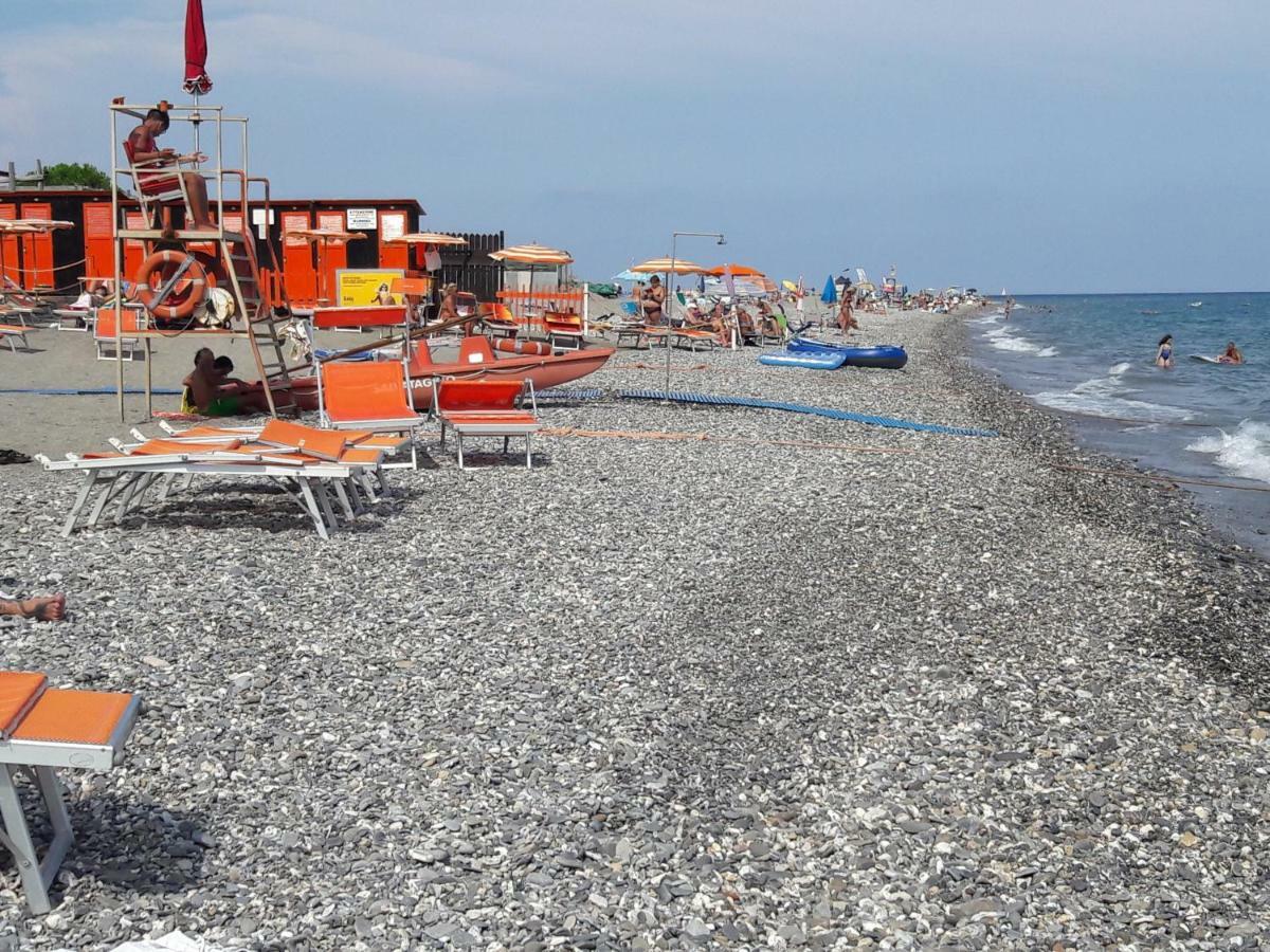 Appartamento Vista Mare Альбенга Экстерьер фото
