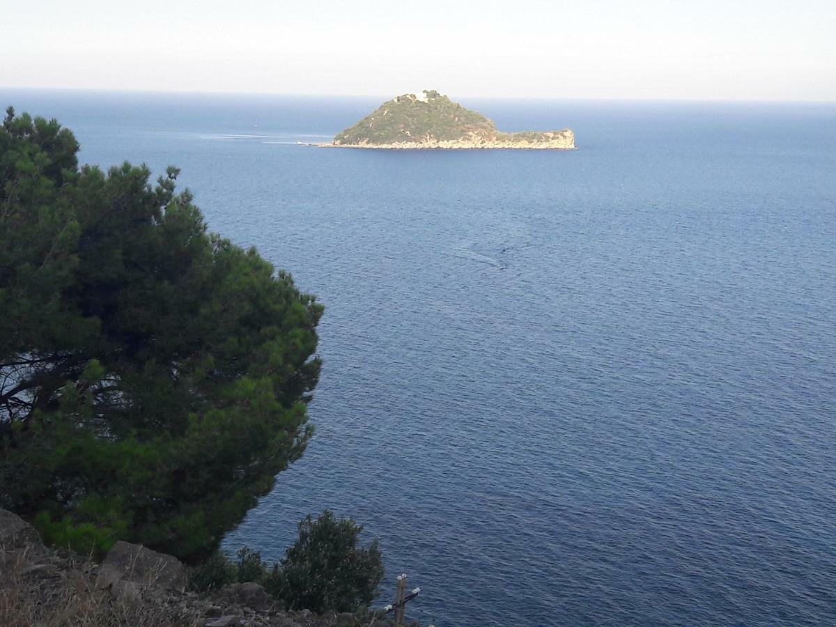 Appartamento Vista Mare Альбенга Экстерьер фото