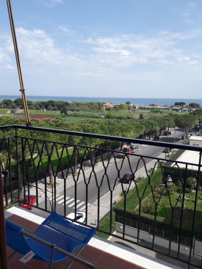 Appartamento Vista Mare Альбенга Экстерьер фото